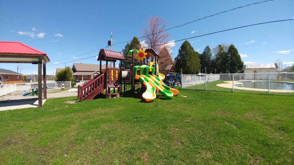 Camping in Quebec City | 2050 Route de lAéroport, Québec, QC G2G 0A3, Canada | Phone: (418) 871-1574