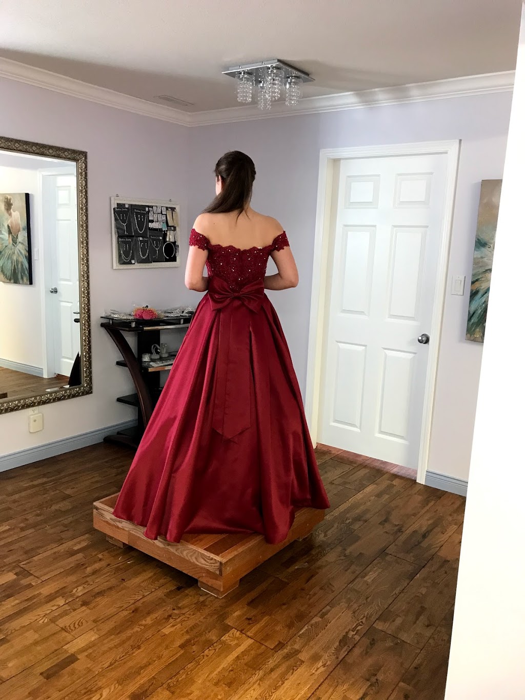 Fariba Fashion | 2527 Eagle Mountain Dr, Abbotsford, BC V3G 3A1, Canada | Phone: (604) 374-6772