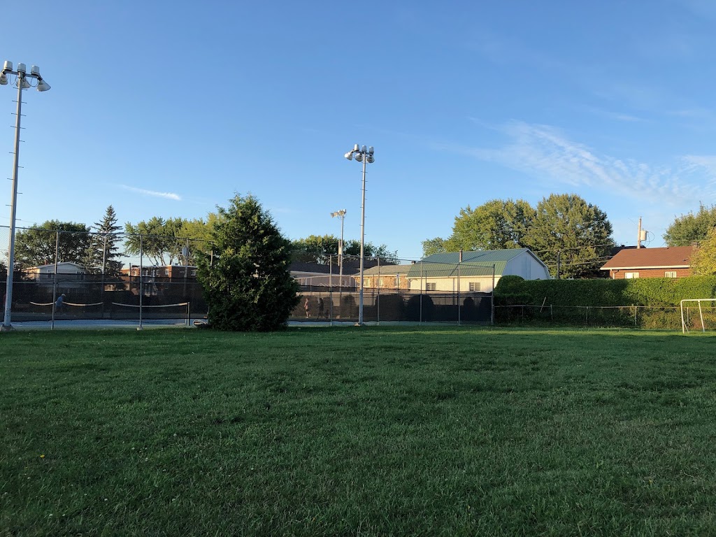 Parc du Carré-Versailles | 65 Rue de Versailles, Victoriaville, QC G6P 1A4, Canada | Phone: (819) 758-1571