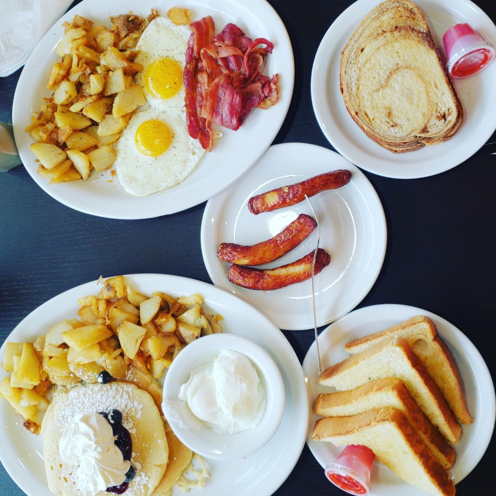 Stacked Pancake & Breakfast House Wasaga Beach | 1890 Mosley St #5, Wasaga Beach, ON L9Z 1Z4, Canada | Phone: (705) 429-5555