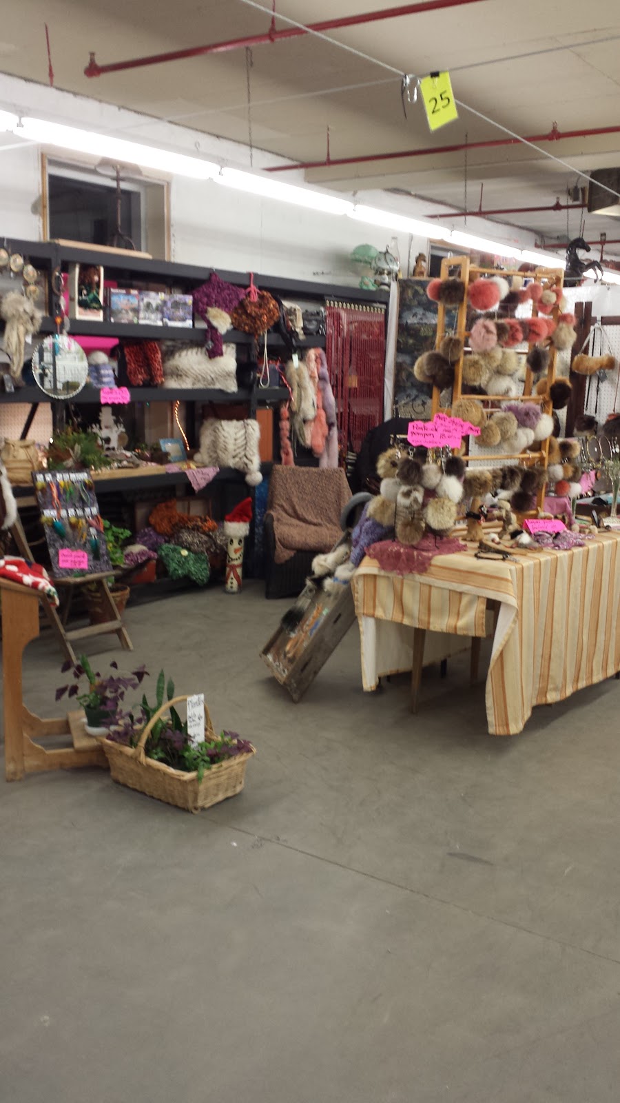 Dollar Import + | 297 Rue Saint-Georges, Windsor, QC J1S 2W7, Canada | Phone: (819) 845-5505
