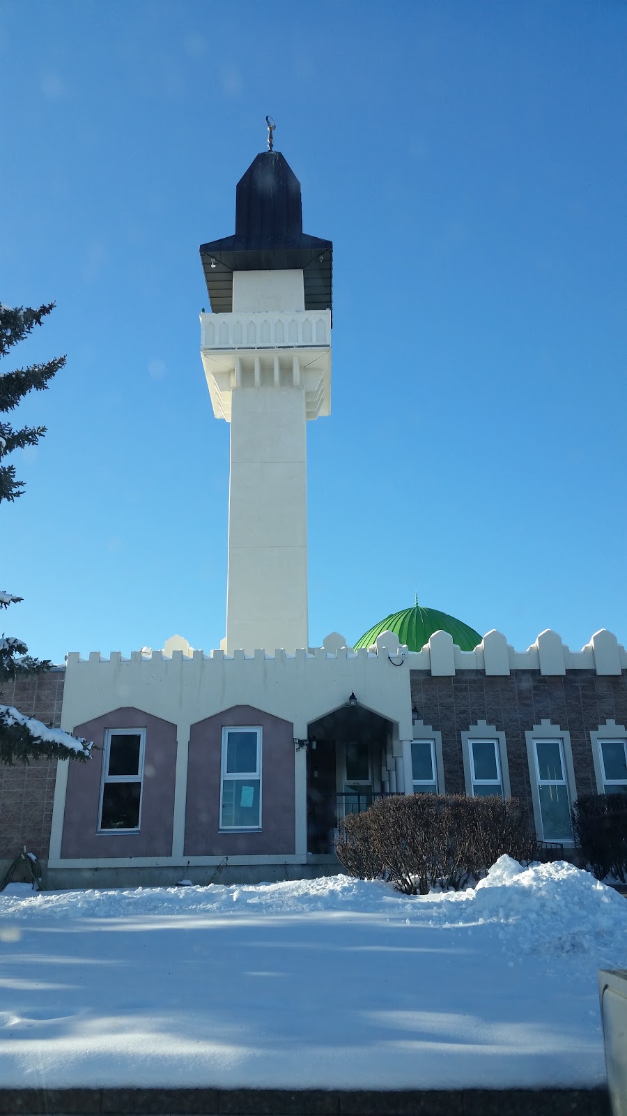 SW Masjid/Mosque - Calgary Islamic Center | 5615 14 Ave SW, Calgary, AB T3H 2E8, Canada | Phone: (403) 242-1637