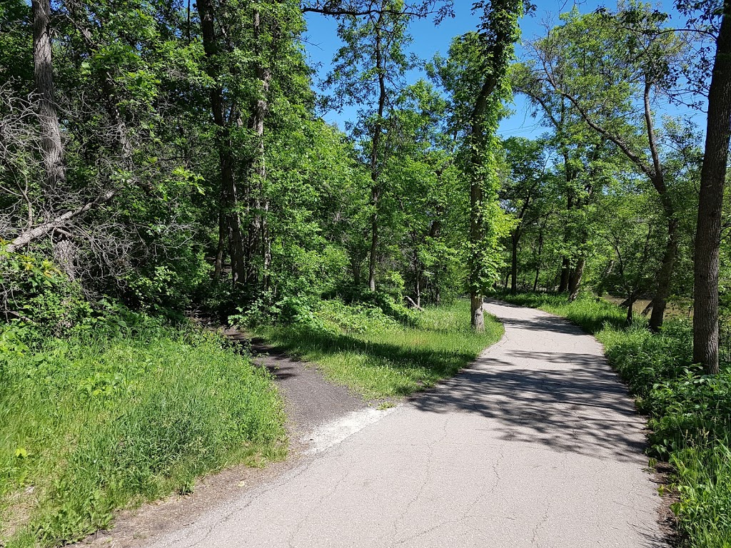 Niakwa Trail | Fermor Ave, Winnipeg, MB R2M, Canada