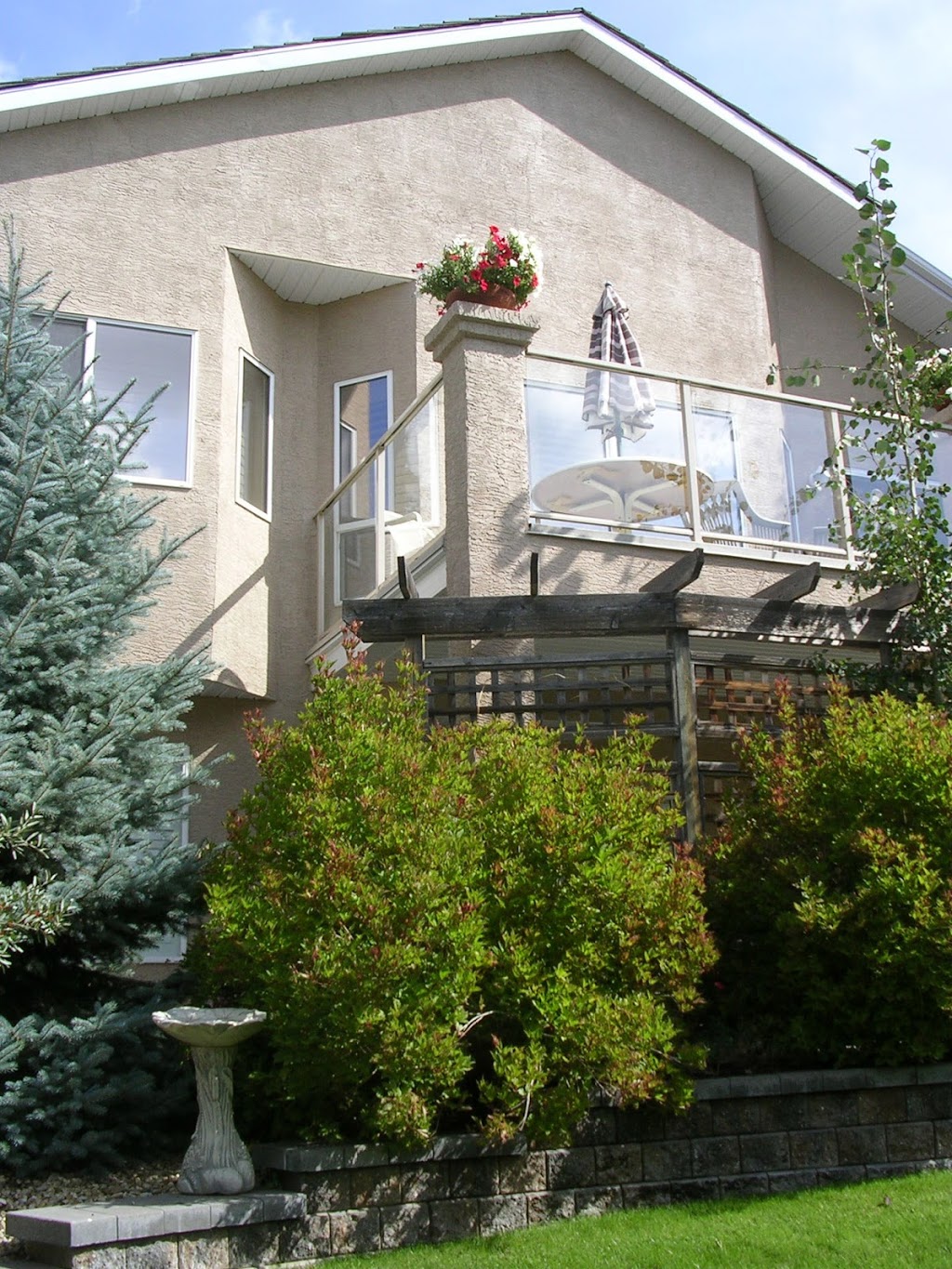 Legacy Exteriors - Stucco Paint & Repair Calgary | Cranberry Cir SE, Calgary, AB T3M 0N7, Canada | Phone: (403) 993-8976