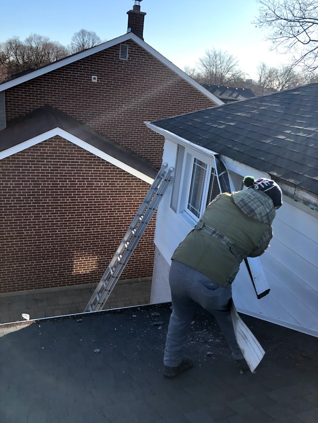 Roofs On Homes Inc. | 3110 Wharton Way, Mississauga, ON L4X 2C1, Canada | Phone: (416) 676-7655
