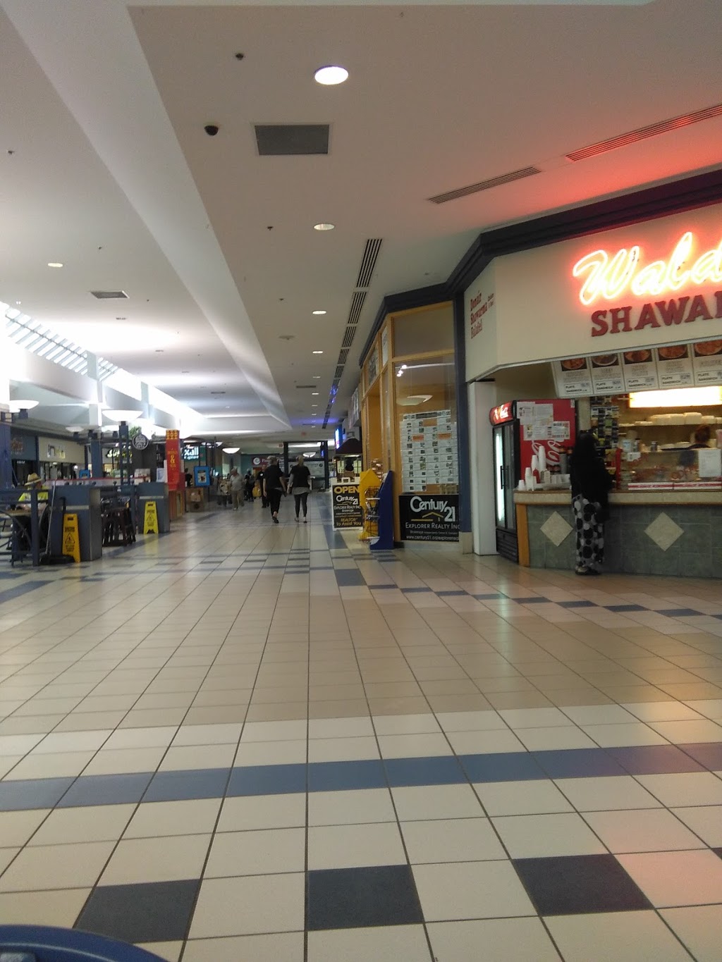 Lincoln Fields Shopping Centre | 2525 Carling Ave, Ottawa, ON K2B 7Z2, Canada | Phone: (613) 828-3783