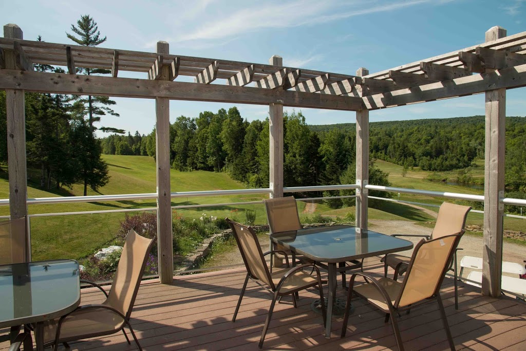 The Hills Restaurant | 443 Golf Club Rd, Hillsborough, NB E4H 2T9, Canada | Phone: (506) 734-6001