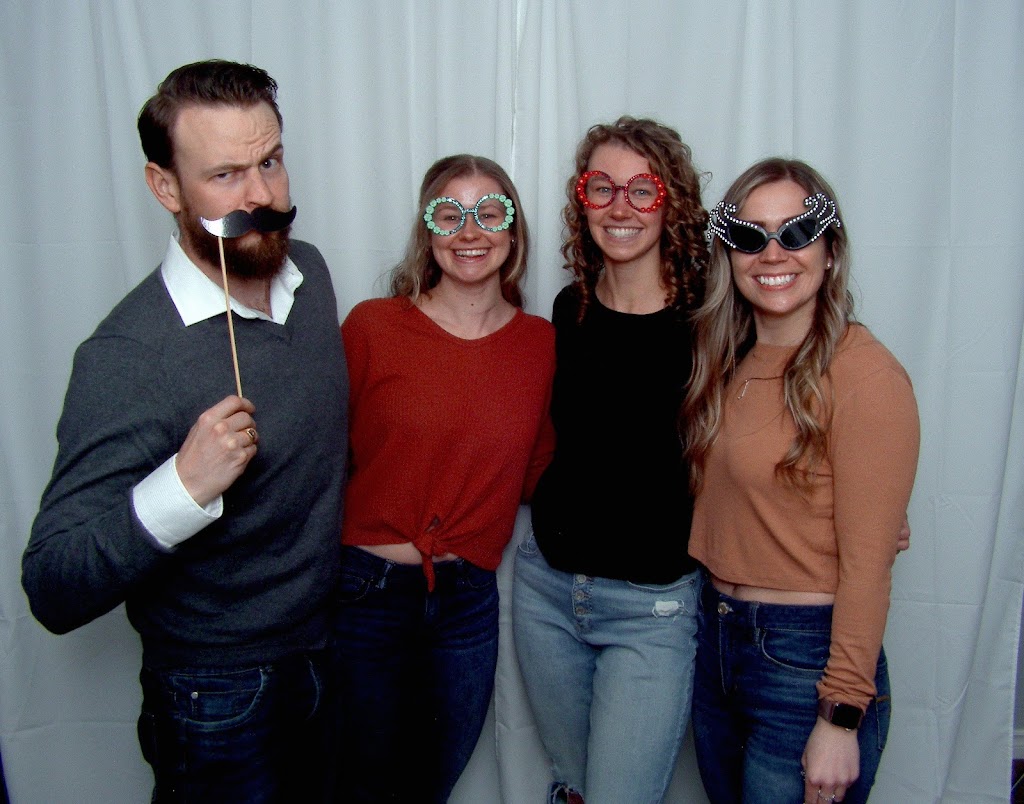 North Simcoe Photo Booth Co. | 72 Jephson St, Victoria Harbour, ON L0K 2A0, Canada | Phone: (705) 543-9468