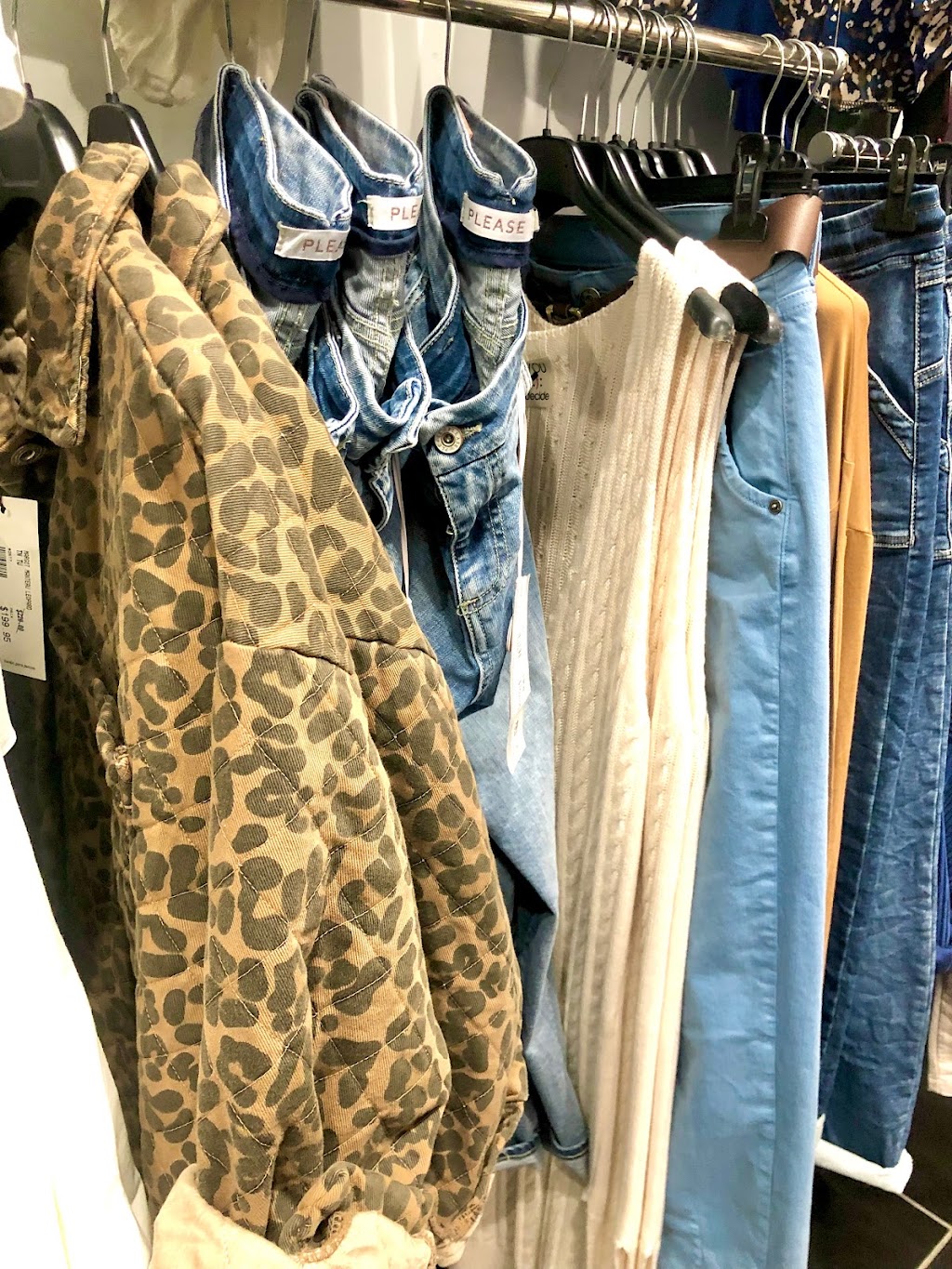 Boutique Zero-Neutre | 3100 Blvd. de la Concorde E suite 78, Laval, QC H7E 2B8, Canada | Phone: (450) 664-1382