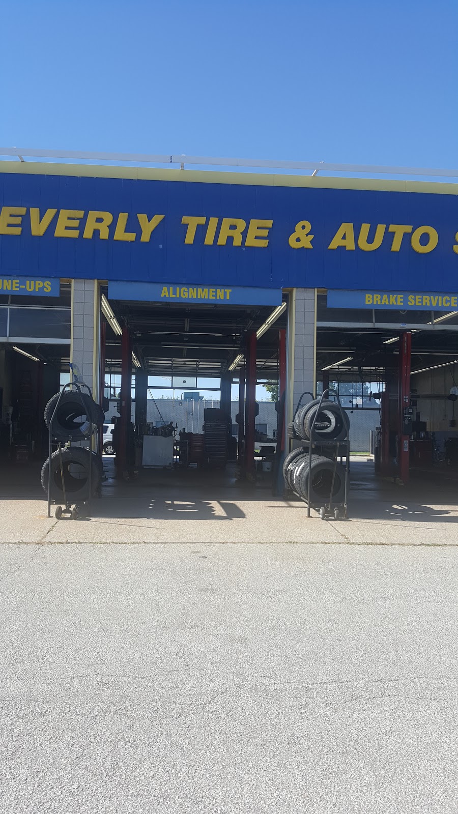 Beverly Tire & Auto | 2651 Lauzon Pkwy, Windsor, ON N8T 2Z5, Canada | Phone: (519) 974-2090