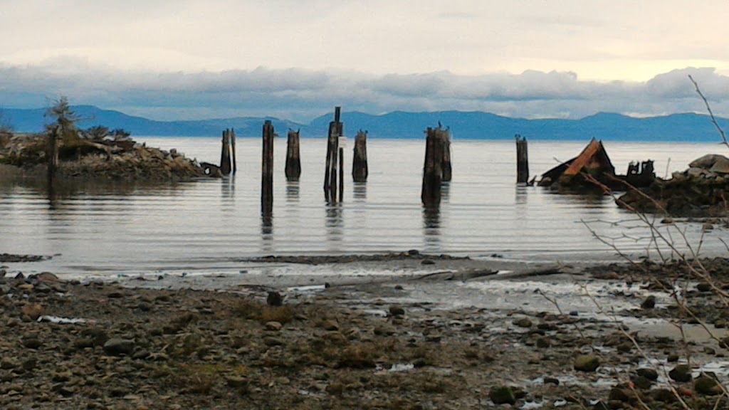Royston House Bed & Breakfast on Royston Seaside Trail | 3700 Hilton Rd, Courtenay, BC V9N 9T4, Canada | Phone: (250) 334-8046