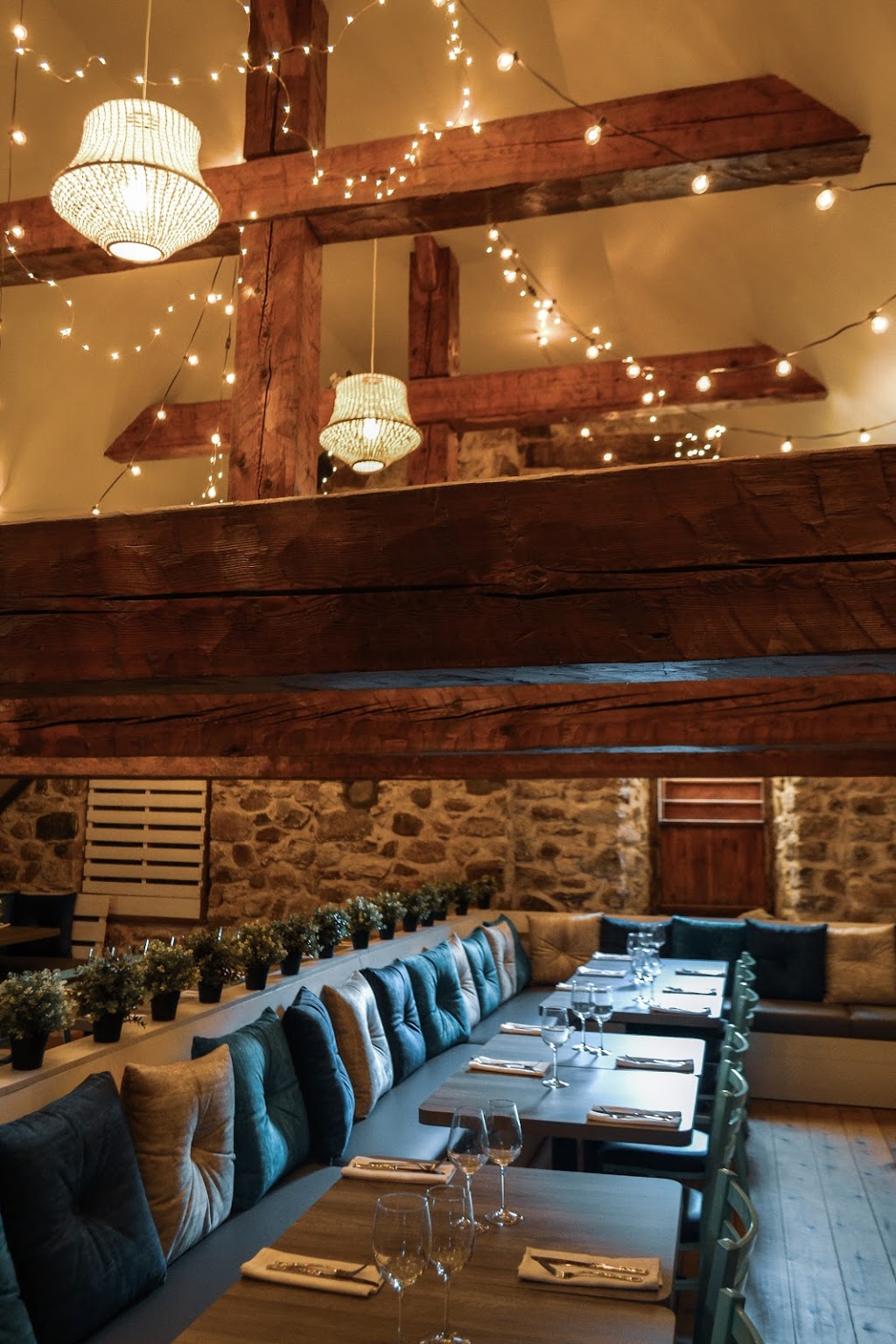 Le Vice-Caché Bistro Urbain | 351 Boulevard de lAnge-Gardien, LAssomption, QC J5W 1S4, Canada | Phone: (450) 591-1391
