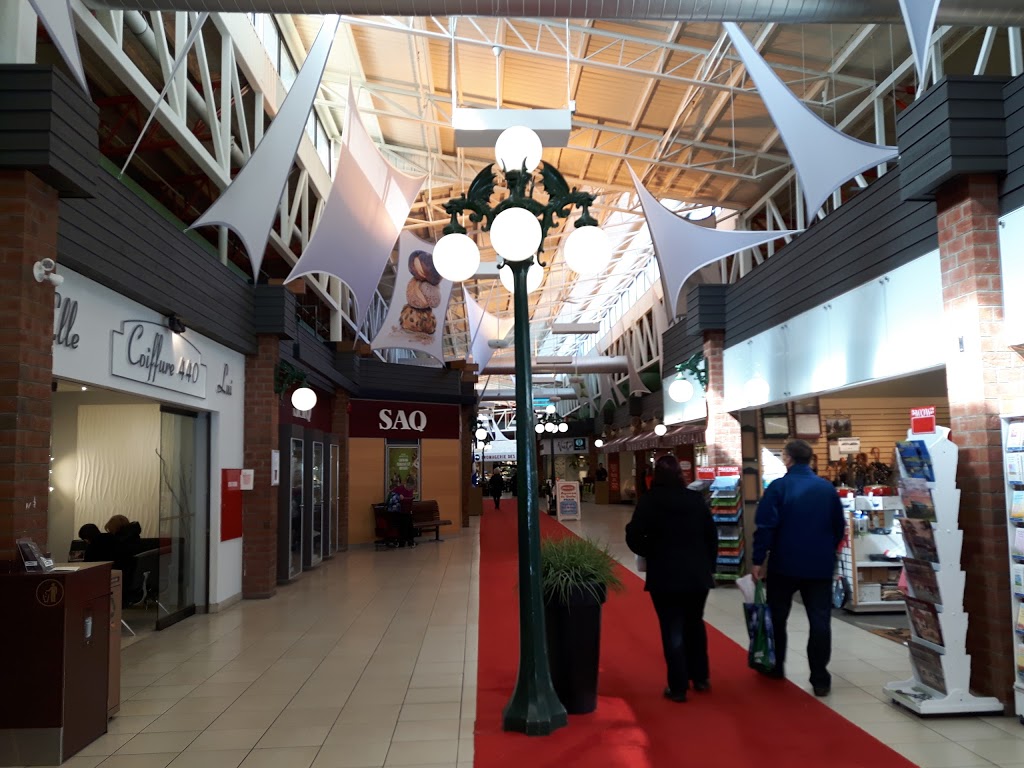 SAQ | 3535 Autoroute Jean-Noël-Lavoie, Laval, QC H7P 5G9, Canada | Phone: (450) 681-3744