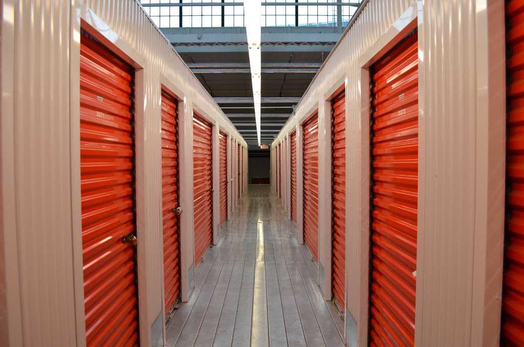 U-Haul Du Centre-Ville De Montreal Cite 2000 Entreposage | 2000 Rue Notre-Dame Est, Montréal, QC H2K 2N3, Canada | Phone: (514) 526-9189