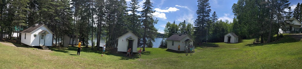 Frontier Lodge | 1406 QC-141, Saint-Herménégilde, QC J0B 2W0, Canada | Phone: (819) 844-2277