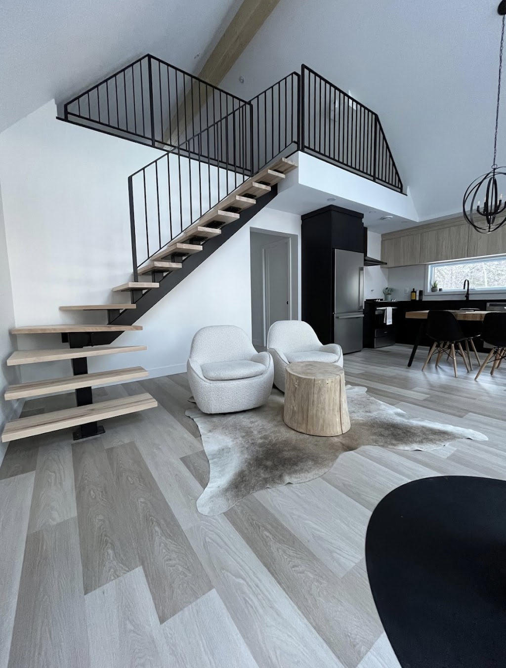 Chalet Le SNÖ house | Chem. du Qur du Cerf, Matawinie, QC J0K 2B0, Canada | Phone: (819) 269-6043