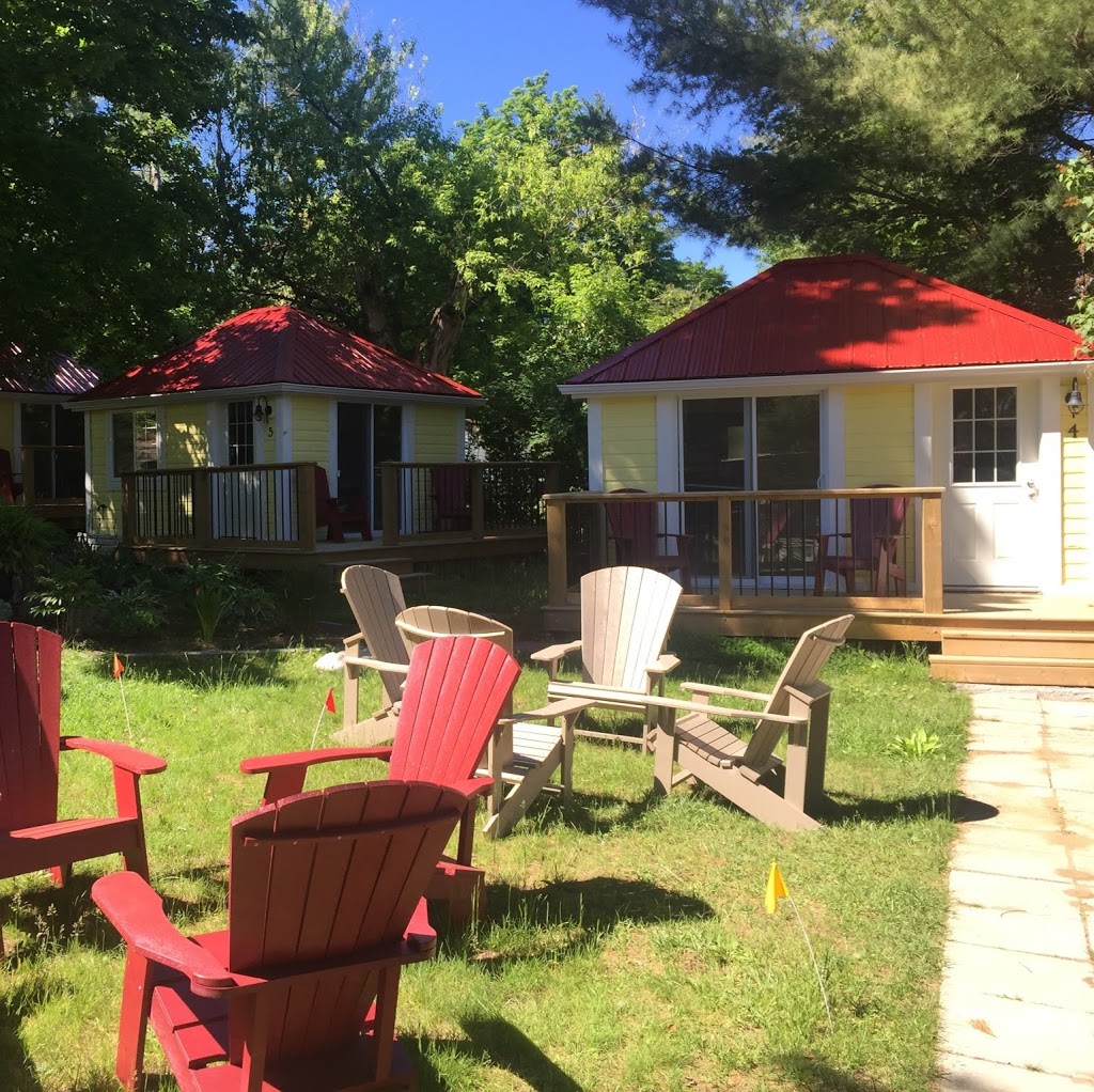 Lone Pine Inn | 581 Phillip St E, Gravenhurst, ON P1P 1M3, Canada | Phone: (705) 681-1188