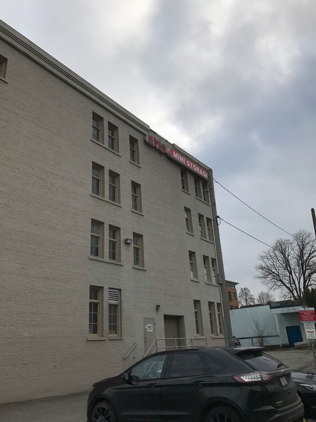 Kitsilano Mini Storage | 2034 W 11th Ave, Vancouver, BC V6J 2C9, Canada | Phone: (604) 736-2729