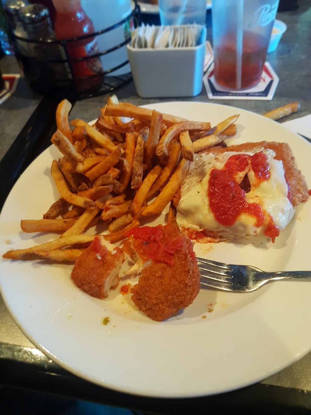 Doghouse Sports Bar Azilda | 25 Aldege St, Azilda, ON P0M 1B0, Canada | Phone: (705) 983-4069