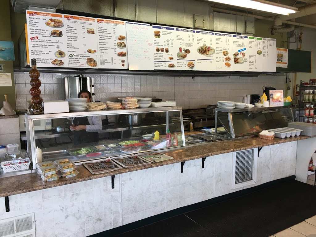 Little Garden Restaurant | 2786 Lancaster Rd, Ottawa, ON K1B 4S4, Canada | Phone: (613) 731-9000