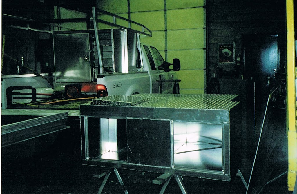 Les Colville Welding & Fabricating Ltd | 4644 Madrona Pl, Courtenay, BC V9N 9E7, Canada | Phone: (250) 338-8876