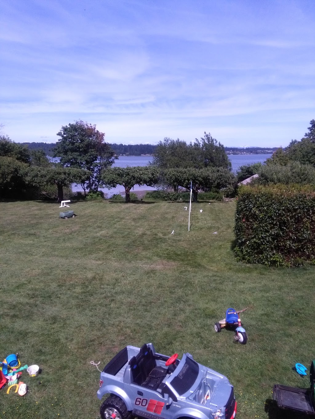 Courtenay Beach House | 3541 Beachwood Rd, Courtenay, BC V9N 9T7, Canada | Phone: (604) 813-9440