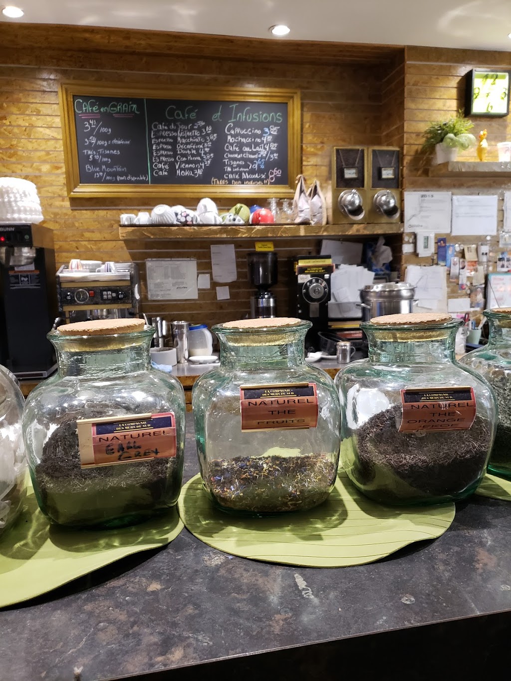 Arôme Tropical | 188 Rue Beaudry N, Joliette, QC J6E 6A6, Canada | Phone: (450) 755-2445