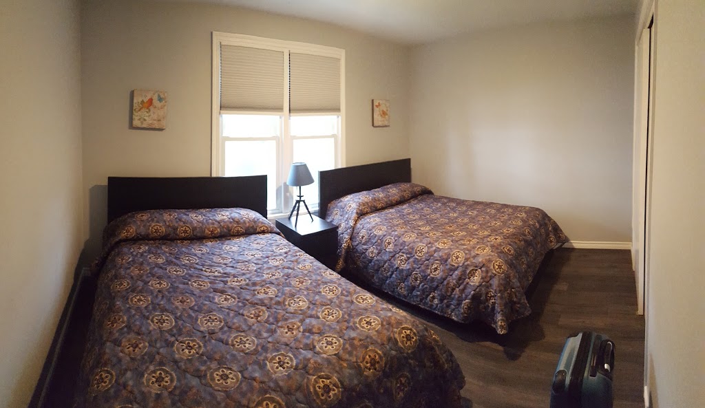 Pinedale Inn Efficiency Motel | 200 Pinedale Ln, Gravenhurst, ON P1P 1B4, Canada | Phone: (705) 687-2822