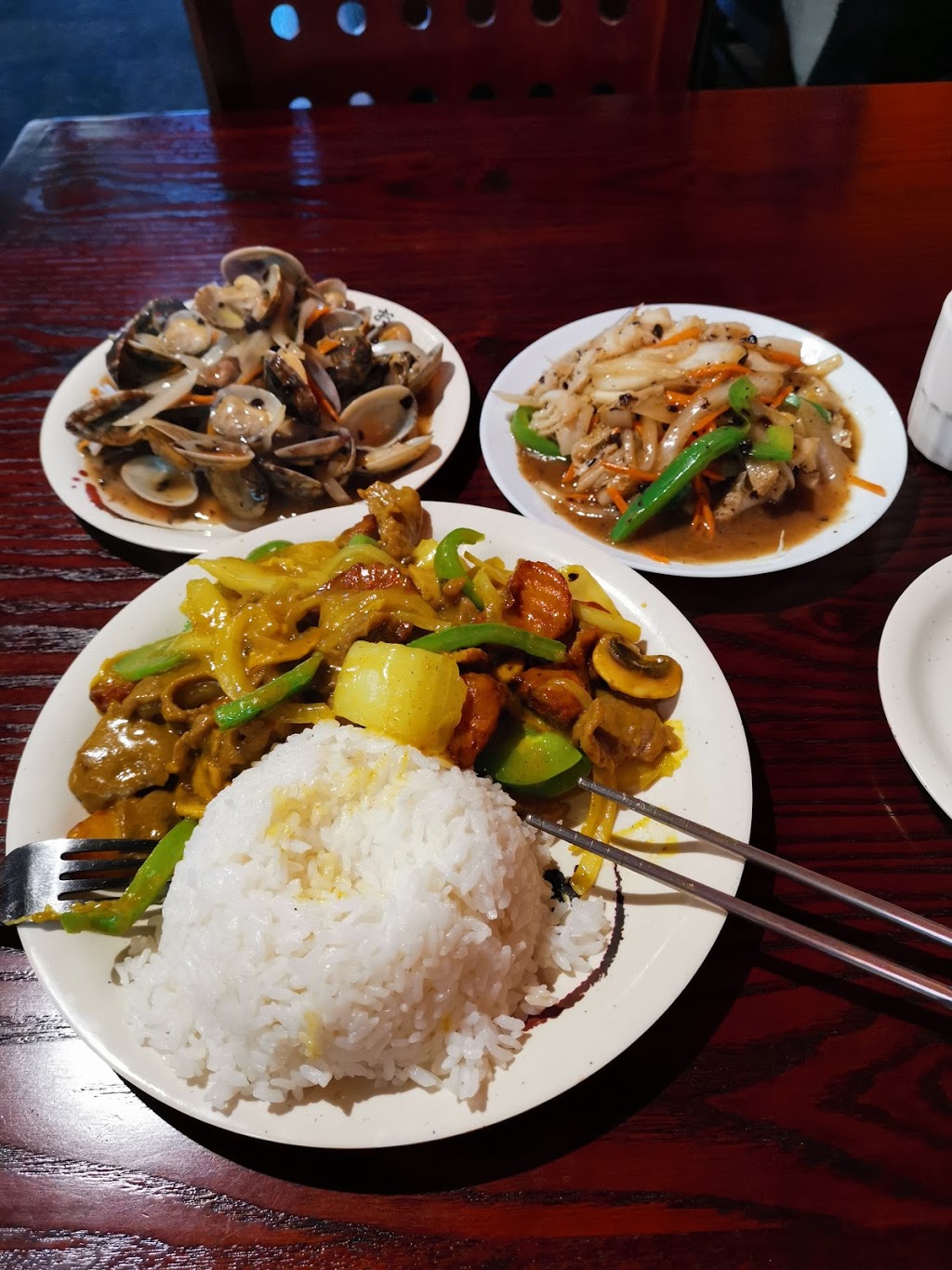 Hibachi Cafe Beef Noodle Soup | 33 Lakeshore Rd, St. Catharines, ON L2N 7B3, Canada | Phone: (905) 937-3888