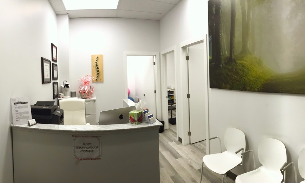 Glenbrook Family Chiropractic | 3715 51 St SW #132, Calgary, AB T3E 6V2, Canada | Phone: (587) 864-8737