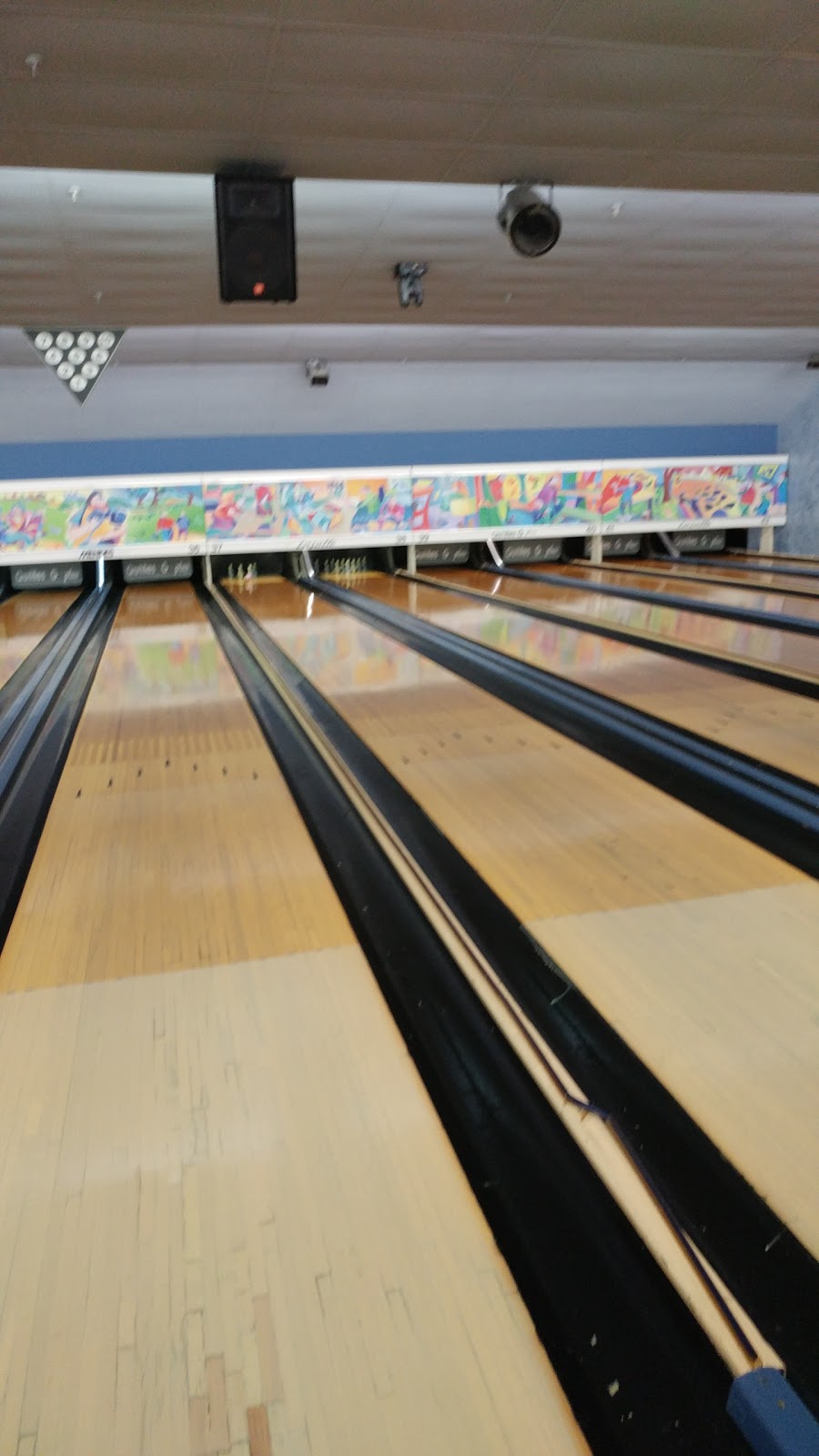 G Plus Bowling | 1277 Boulevard Shevchenko, LaSalle, QC H8N 1N8, Canada | Phone: (514) 366-5105