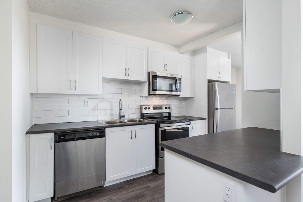 19 & 21 Dalegrove Drive Apartments | 19 Dalegrove Dr, Kitchener, ON N2M 5H4, Canada | Phone: (226) 444-9598