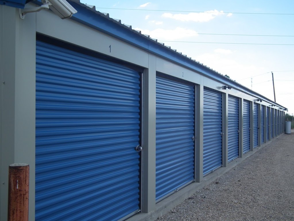 Shackletons Storage | 3715 Embro Rd, Stratford, ON N4Z 6S3, Canada | Phone: (519) 271-2646