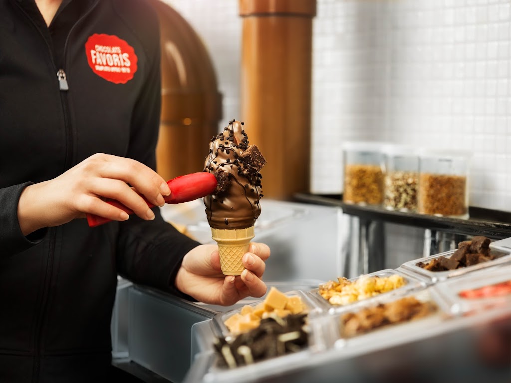 Chocolats Favoris | 1127 Boulevard Pie-XI N, Québec, QC G3K 2P8, Canada | Phone: (418) 407-1507