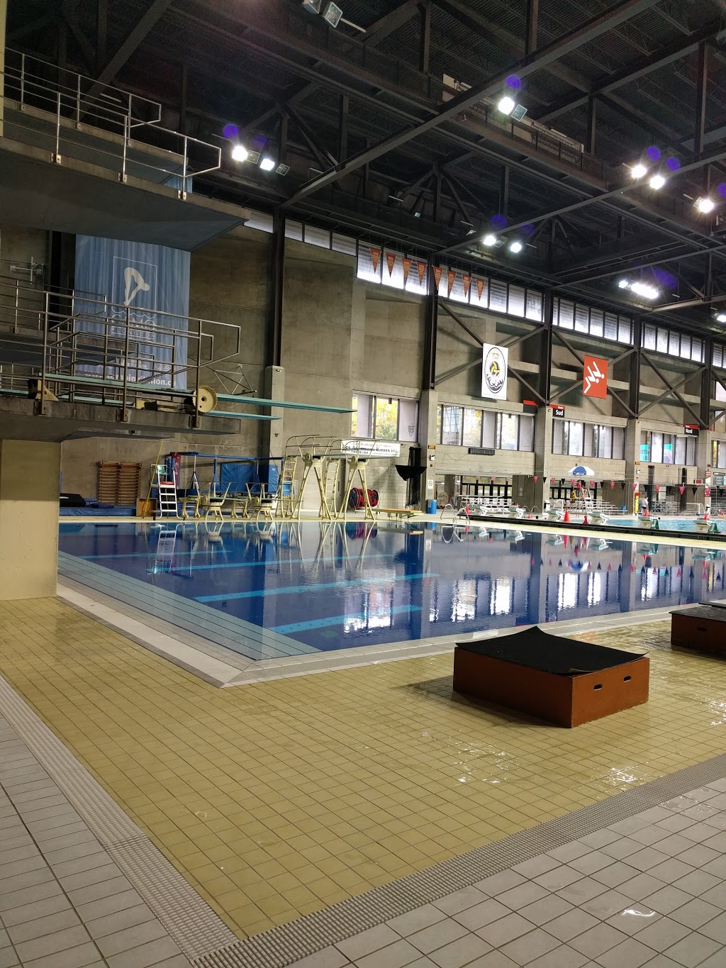 Complexe sportif Claude-Robillard | 1000 Avenue Émile-Journault, Montréal, QC H2M 2E7, Canada | Phone: (514) 872-6900