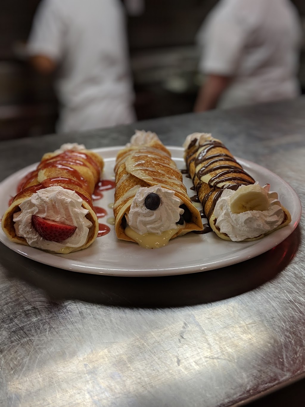 Eggsquis | 444 Boulevard Curé-Labelle, Laval, QC H7P 4W7, Canada | Phone: (450) 628-0444