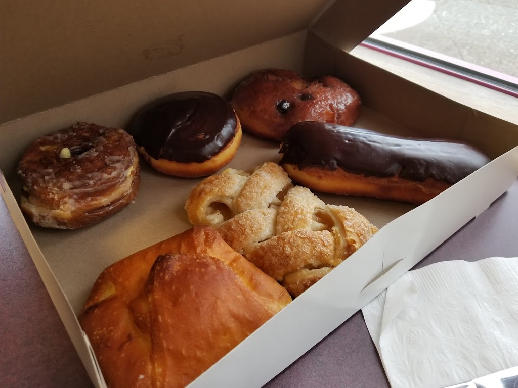 Specialty Bakery & Bistro | 833 Finns Rd, Kelowna, BC V1X 5B8, Canada | Phone: (250) 765-5822