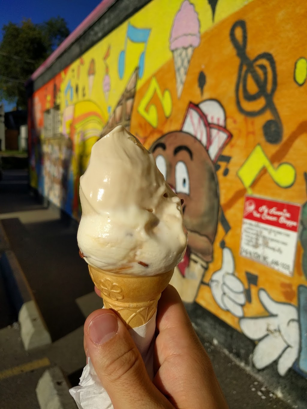 My Favorite Ice Cream Shoppe | 2048 42 Ave SW, Calgary, AB T2T 2M7, Canada | Phone: (403) 287-3838