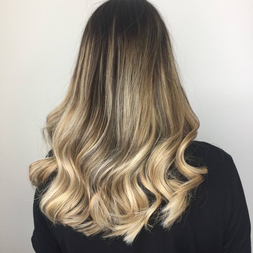 Coiffure Willow | 892 Prom Du St Maurice, Shawinigan, QC G9N 1L7, Canada | Phone: (819) 536-2323