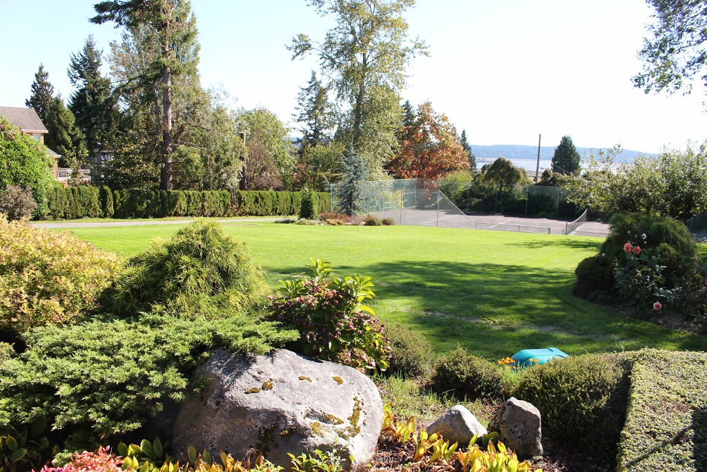 Hilltops | 12793 54 Ave, Surrey, BC V3X 3C1, Canada | Phone: (604) 592-4183