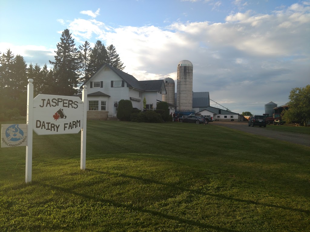 Jaspers Dairy Farm | 752 Boundary Dr, Thunder Bay, ON P7C 4V2, Canada | Phone: (807) 628-0292