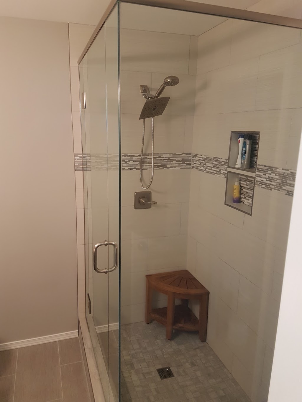 Dash Builders | 11 Kiltartan Pl, East Saint Paul, MB R2E 0G8, Canada | Phone: (204) 509-7574