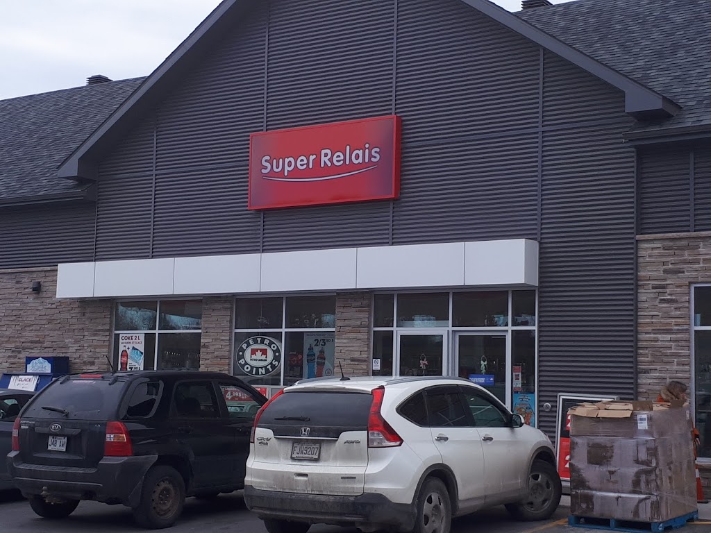 Petro-Canada / SuperRelais / Tim Hortons | 410 Boulevard St Luc, Asbestos, QC J1T 0A8, Canada | Phone: (819) 879-2665