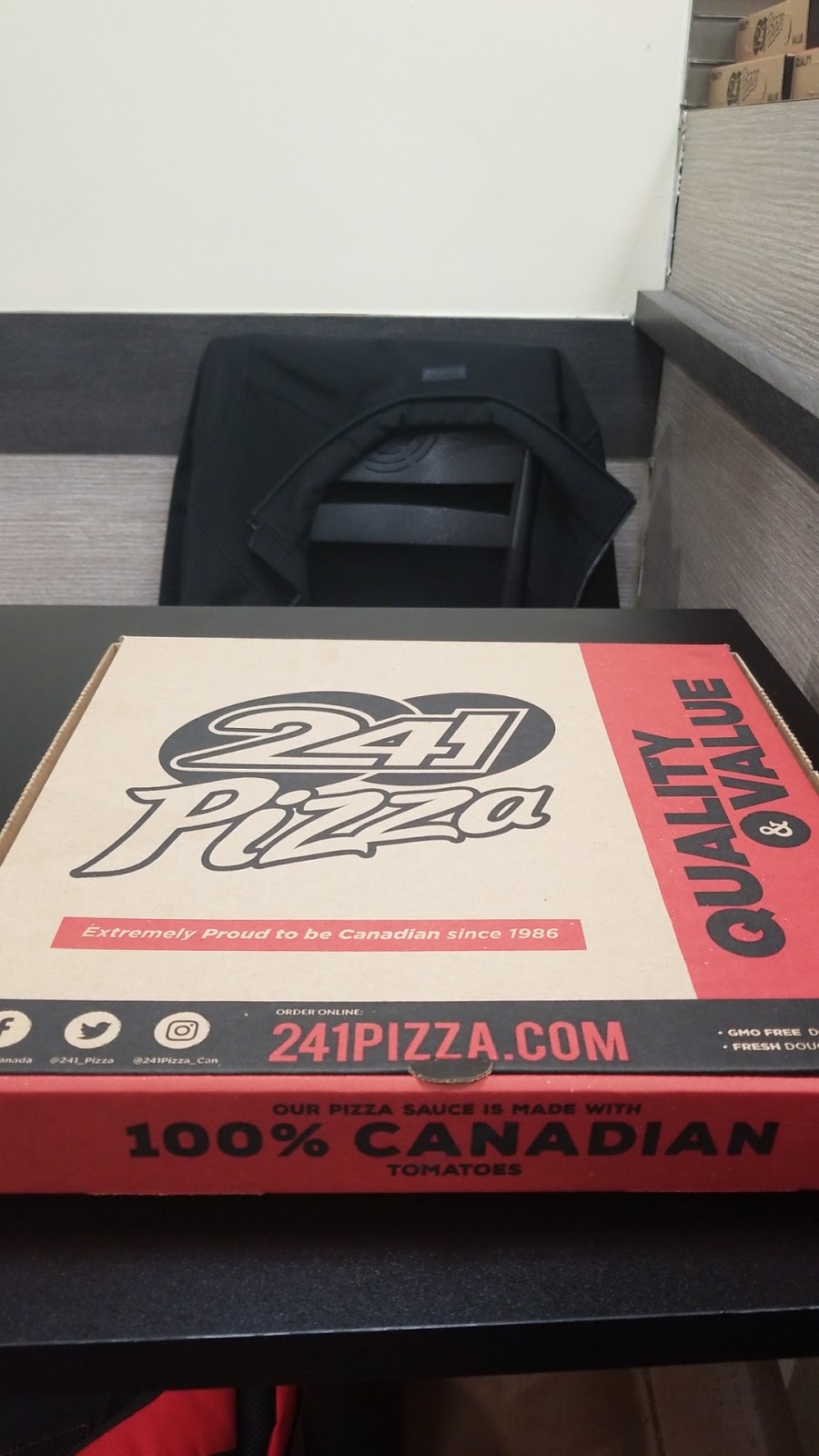 241 Pizza | 3300 Lawrence Ave E, Scarborough, ON M1H 1A6, Canada | Phone: (416) 241-0241