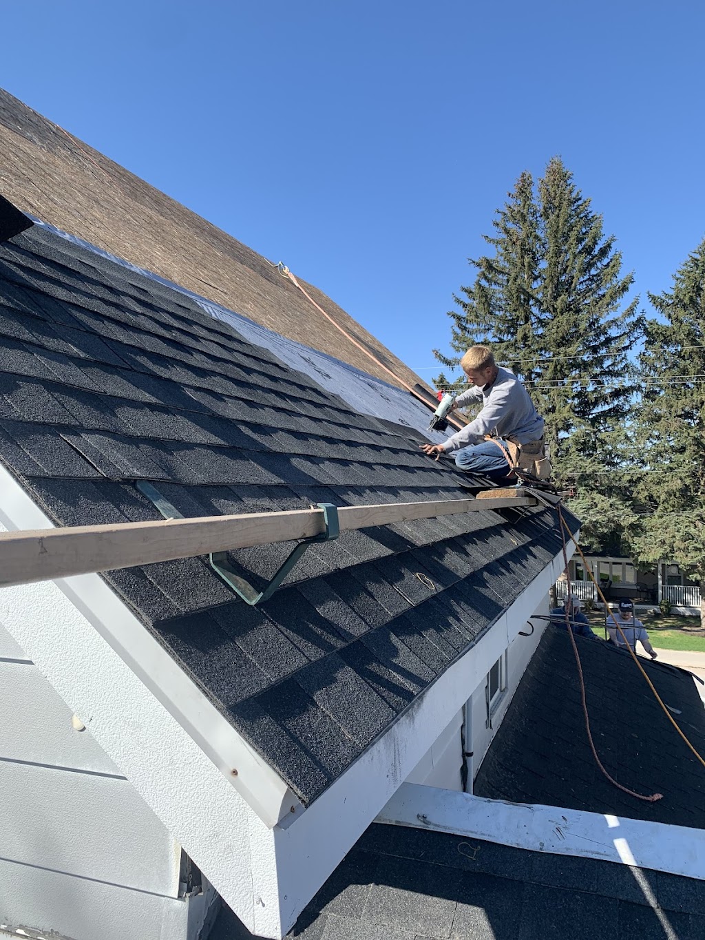 Exquisite roofing | McGuire Rd #12, Penetanguishene, ON L9M 1C9, Canada | Phone: (705) 433-2677