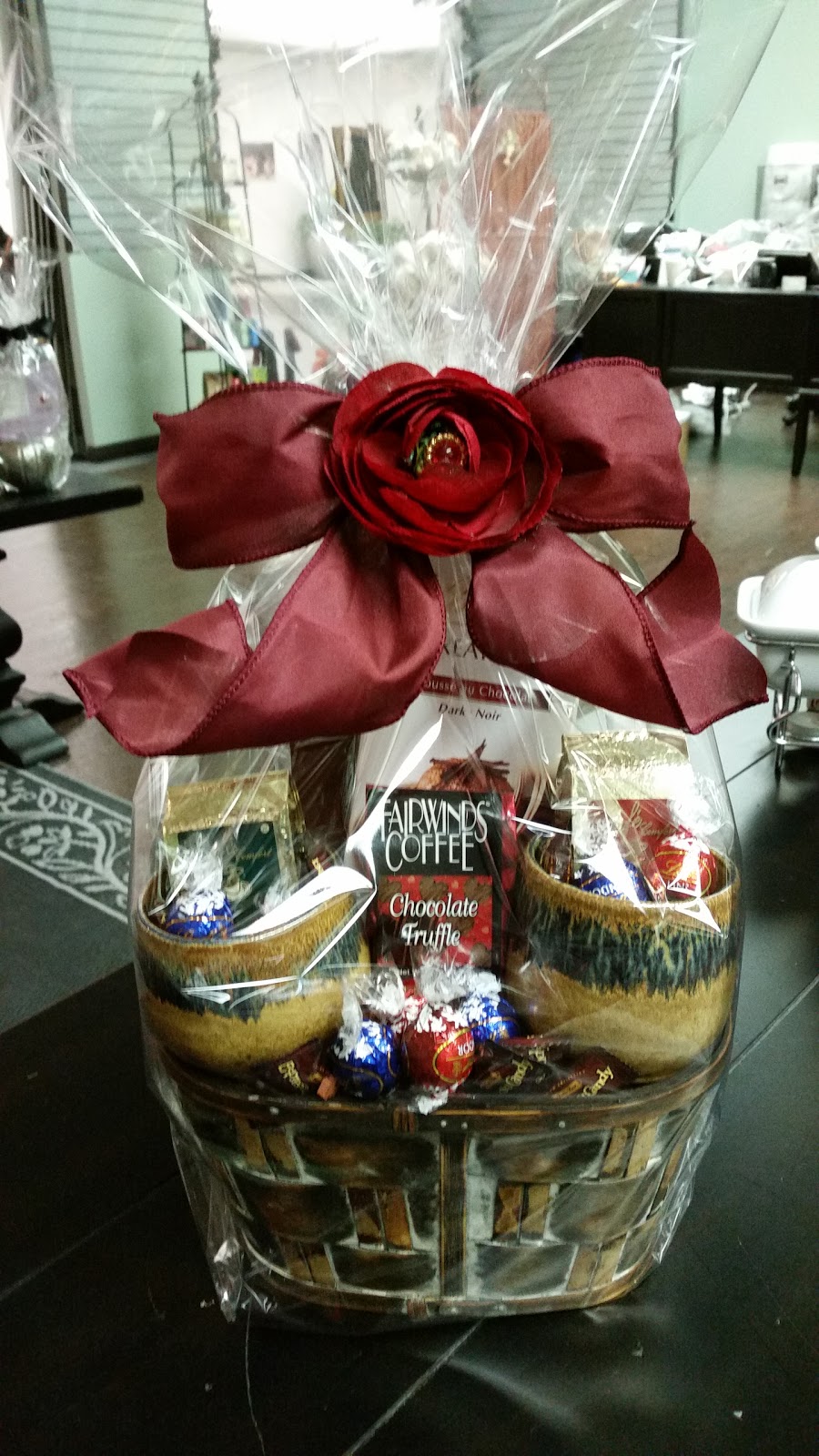 Perfect Sentiments Gift Baskets | 823 Alverstone St, Winnipeg, MB R3E 2H3, Canada | Phone: (204) 292-9599