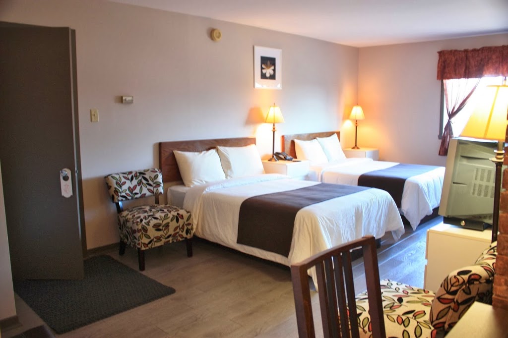 Motel Le Radisson de Val-David | 1480 QC-117, Val-David, QC J0T 2N0, Canada | Phone: (819) 322-2727