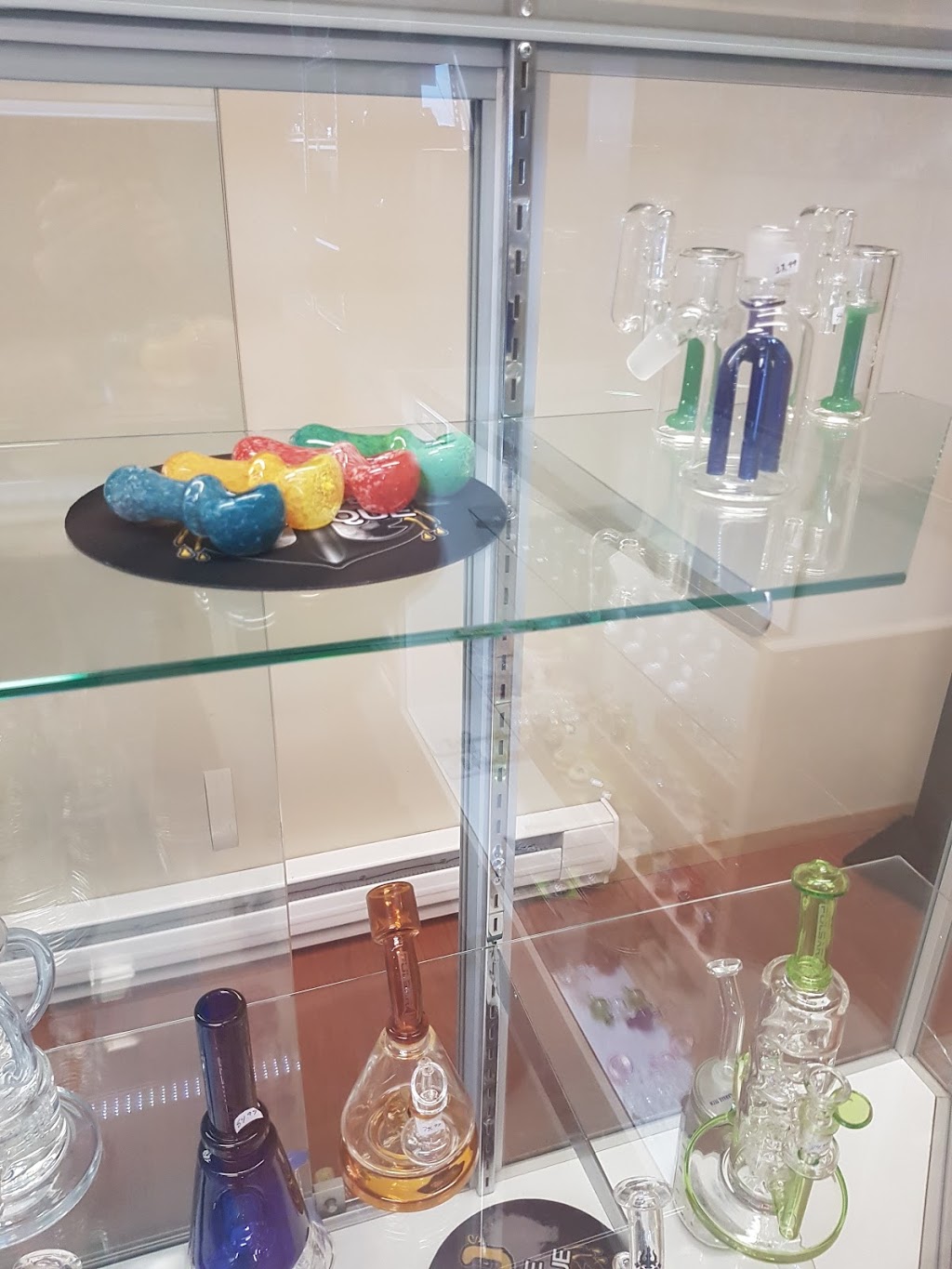A&J Unique Boutique | 81 Golden Grove Rd, Saint John, NB E2H 1W6, Canada | Phone: (506) 674-2321