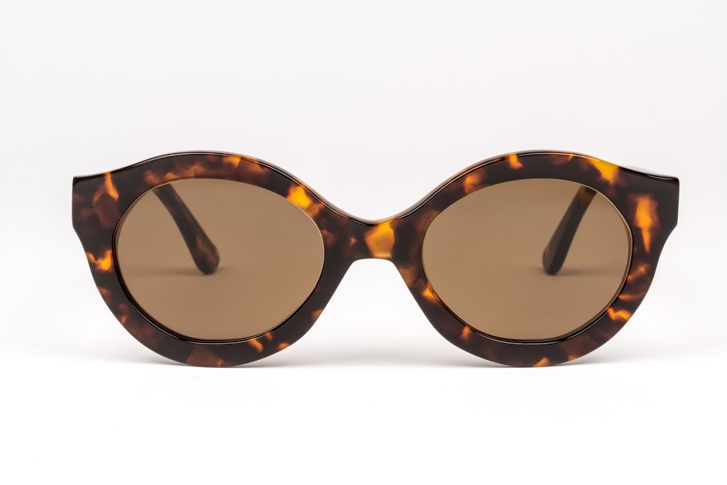 Netlooks Lunettes Sur Mesure | Parking du haut, 809 Route des Rivières local 204, Saint-Nicolas, QC G7A 2V2, Canada | Phone: (418) 831-1234