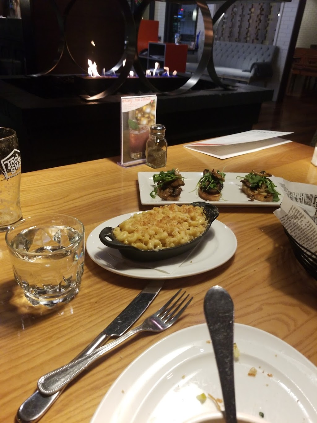 Franks on Macleod | 6920 Macleod Trail, Calgary, AB T2H 0L3, Canada | Phone: (403) 252-4365